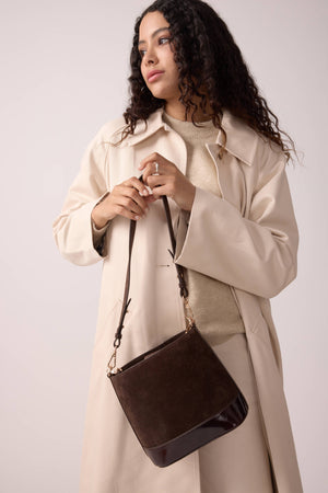 Marlon bucket bag in chocolate suede