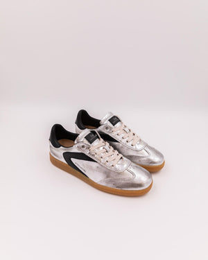 0-105 Nova Silver Black trainer