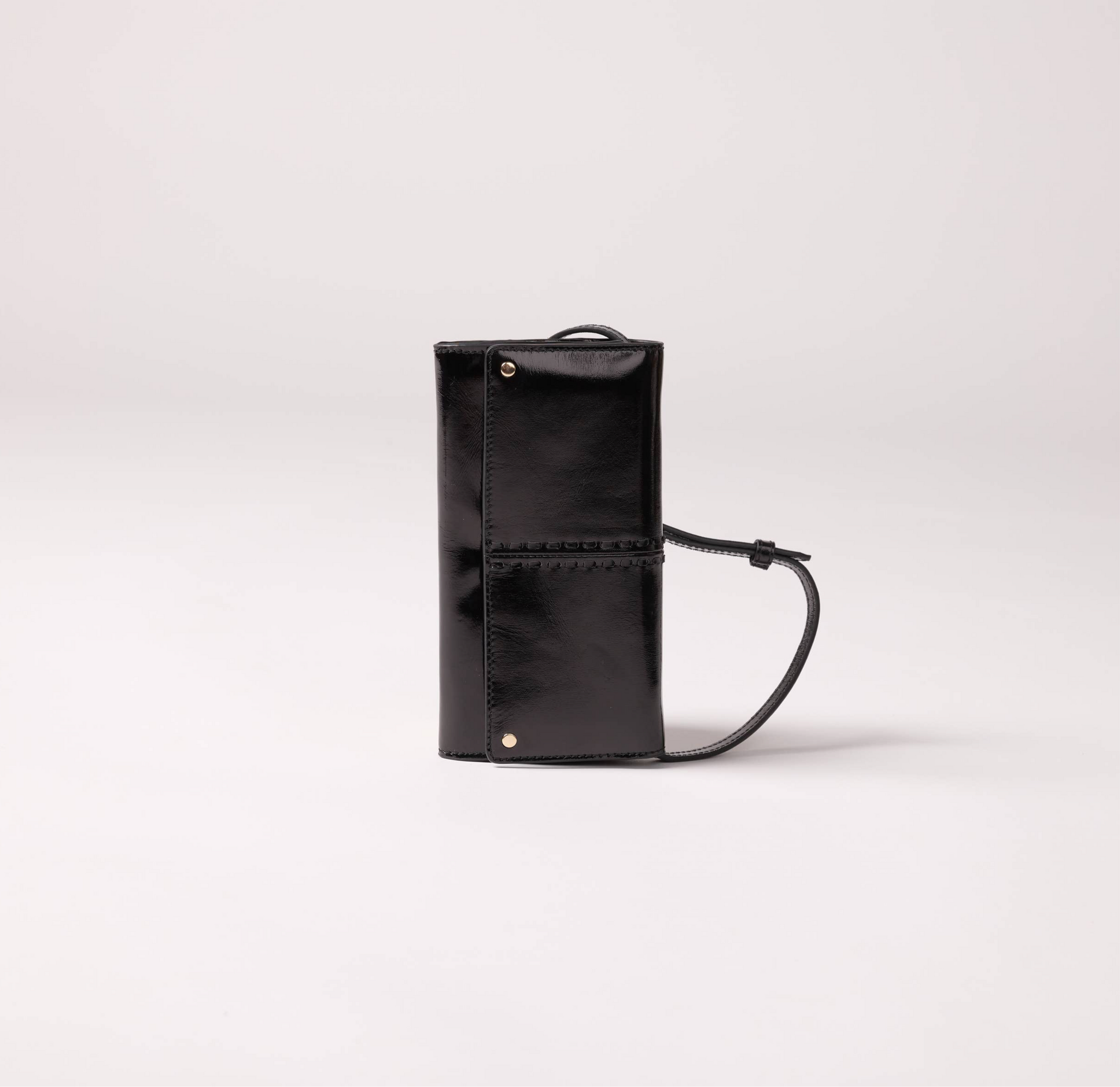 BLACK PATENT LEATHER POUCH GINA