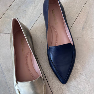 Jasmine pointy toe navy flats