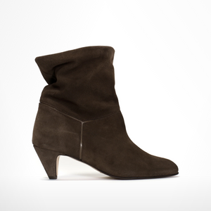 Anonymous Copenhagen Jassi 50 Brown slouch boot