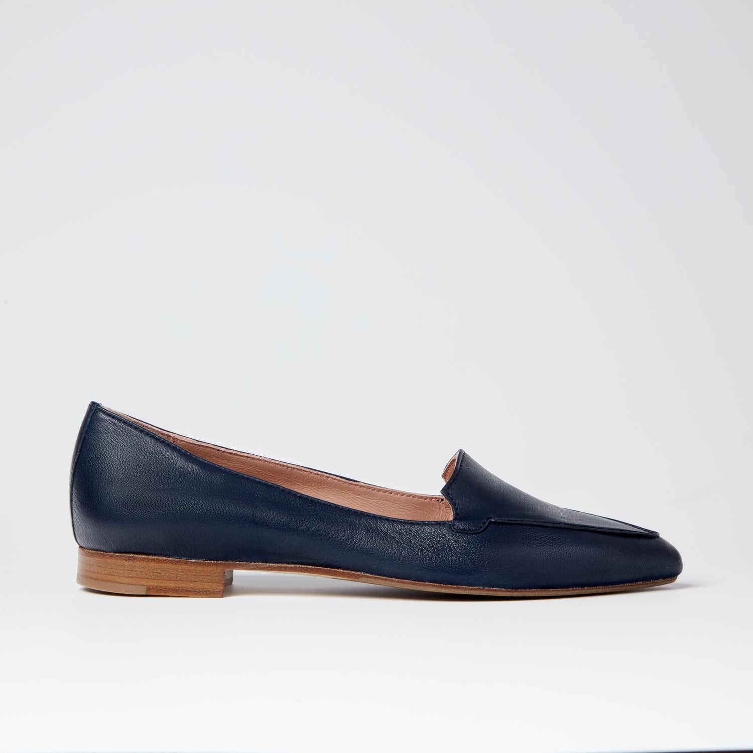 Jasmine pointy navy flats