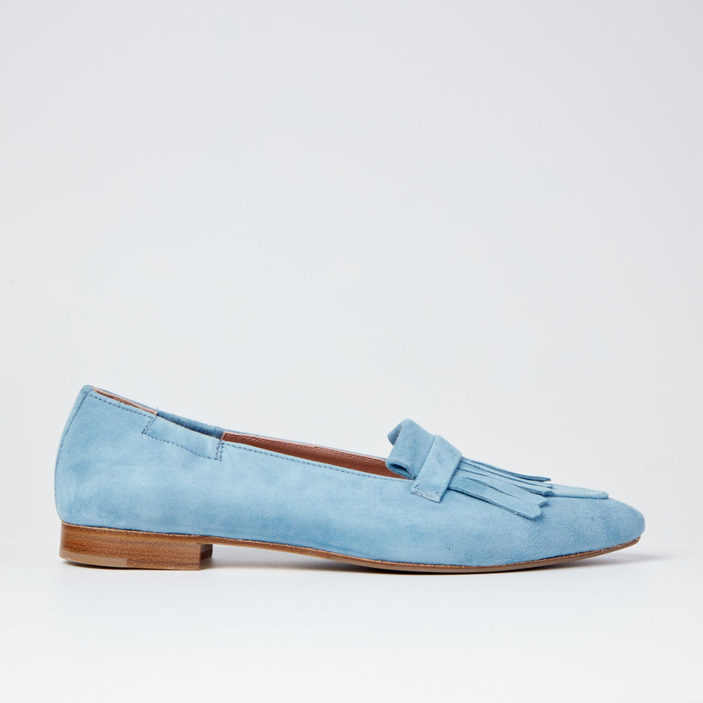 Hannah Blue Pointy Flats – MADE THE EDIT
