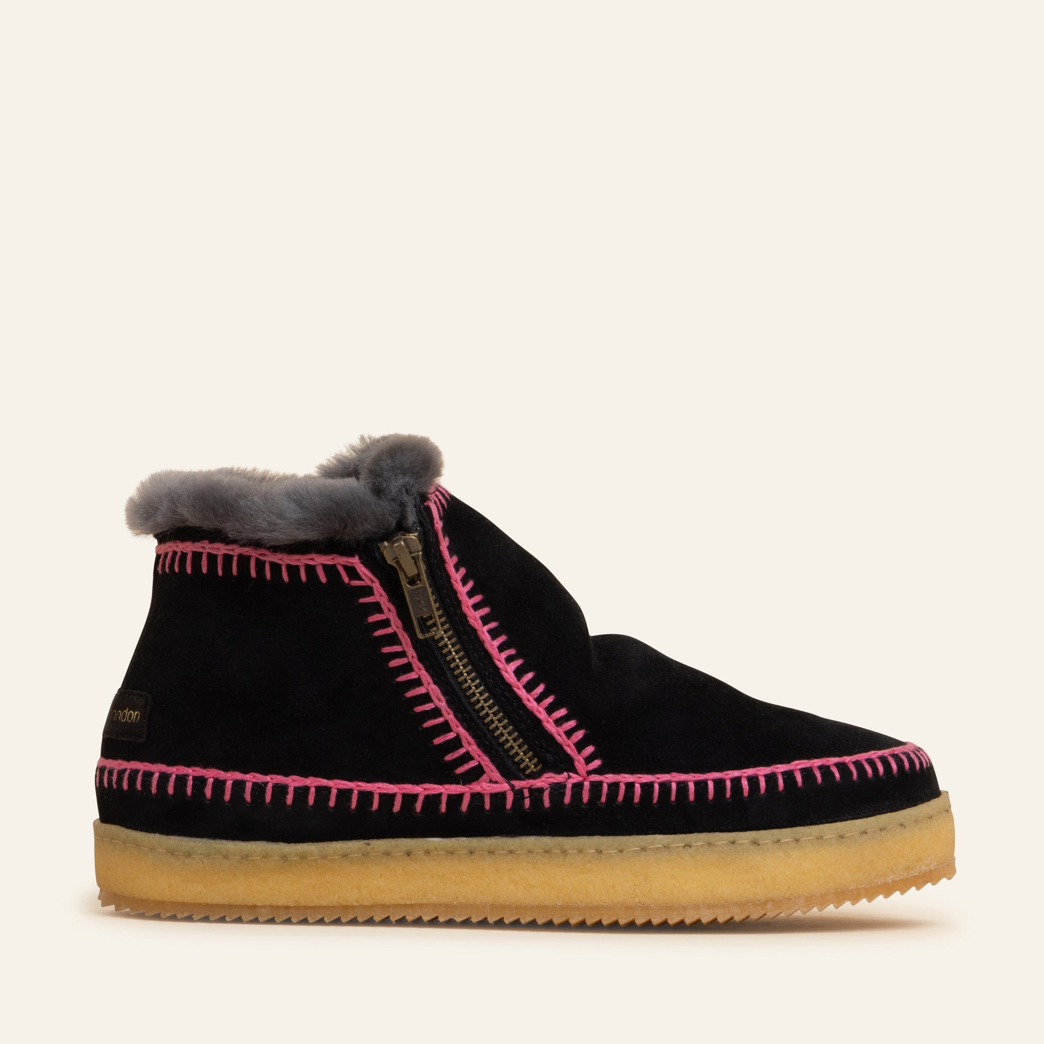 Laidback London Setsu Low Crochet Black Suede