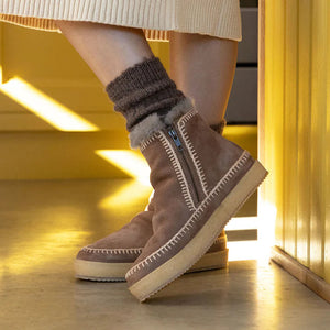 Laidback London Setsu Camel suede