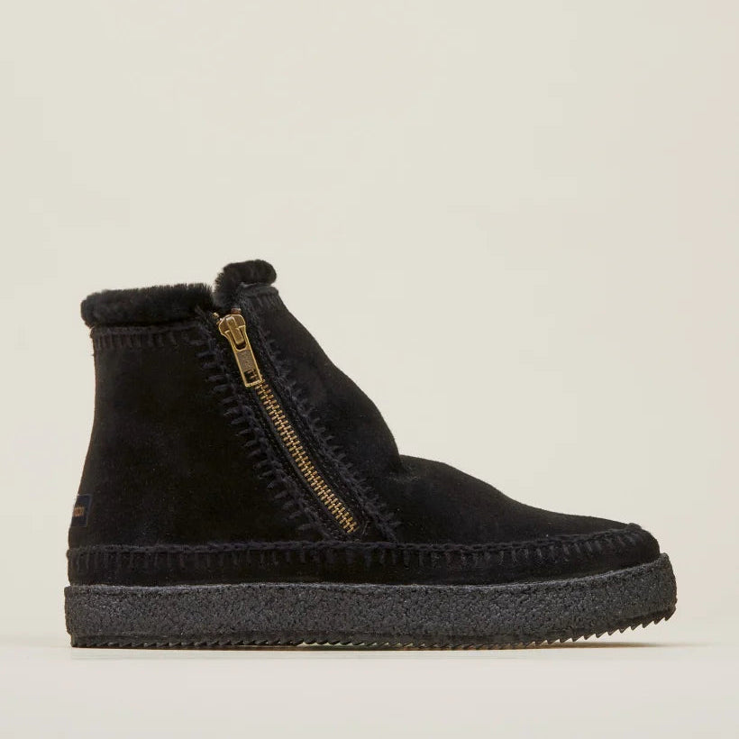 Laidback London Setsu Crochet Black