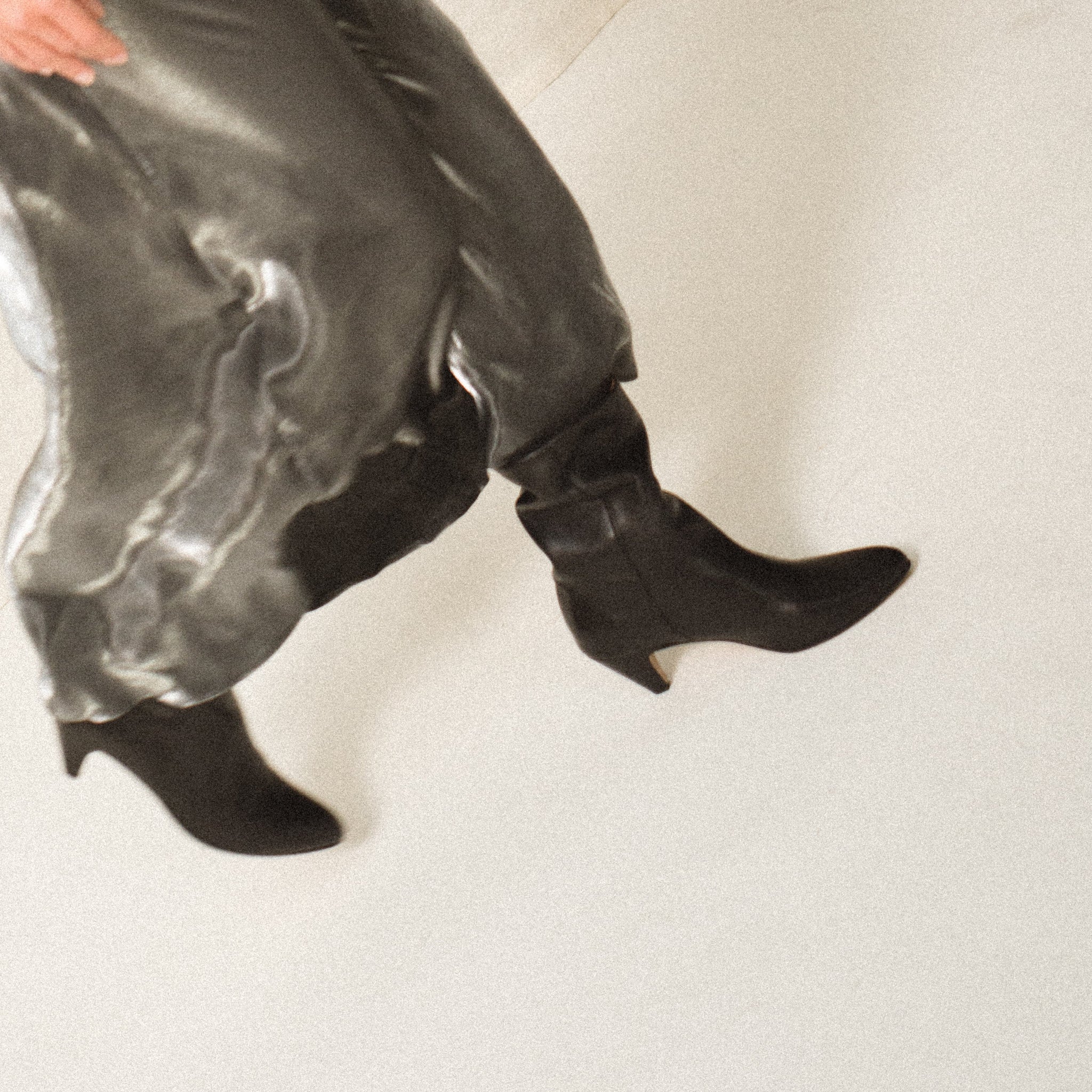 anonymous copenhagen vully black