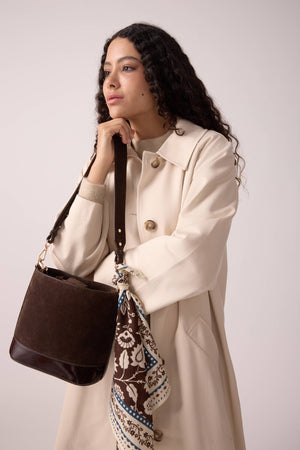 Marlon bucket bag in chocolate suede