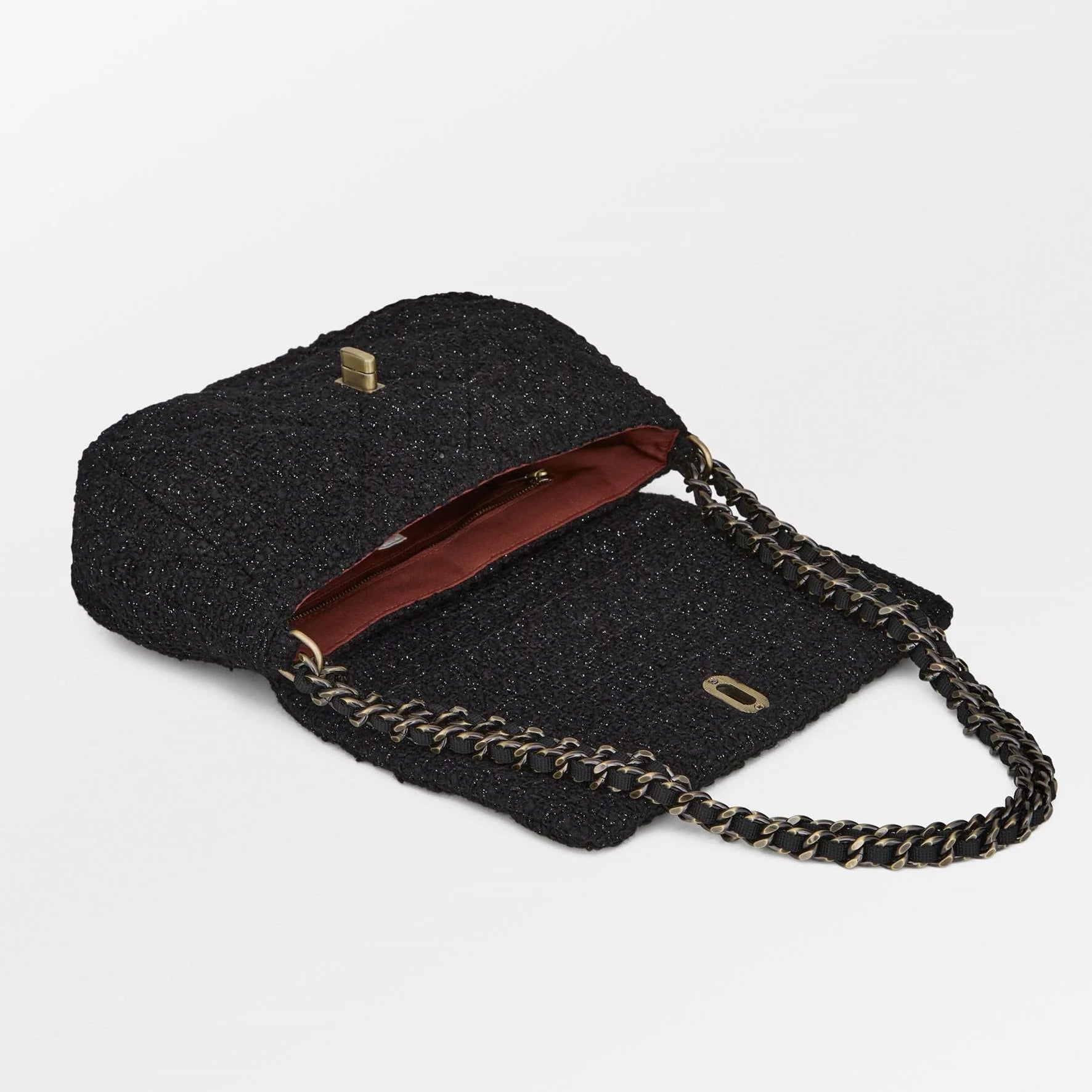 gloom hollis bag with chain detail