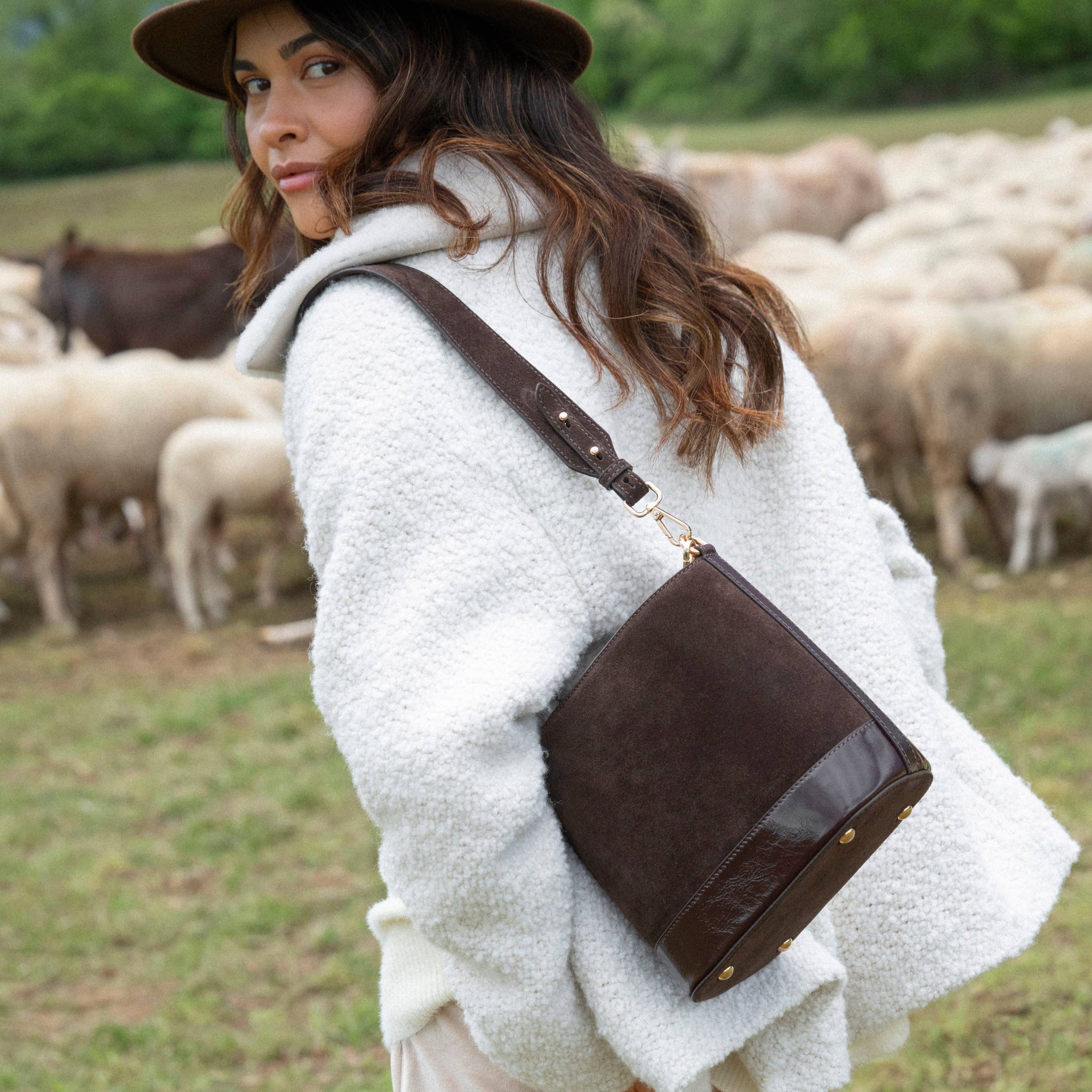 bucket bag brown