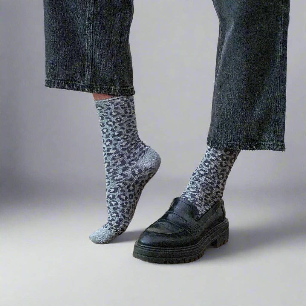 Klue Grey leopard socks