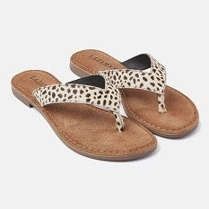 Roxy cheetah print toe sandals