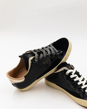 0-105 SC06 Black sneaker