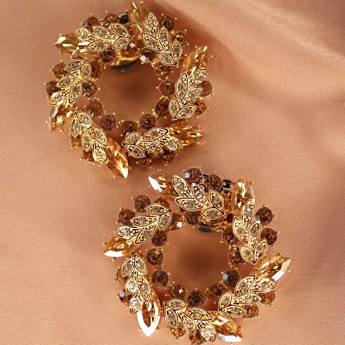 gold and brown shoe clip