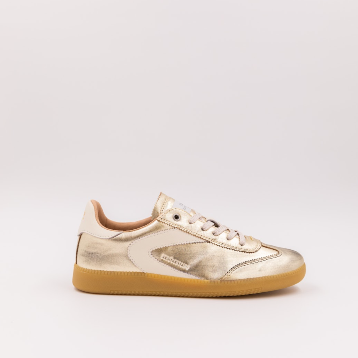 0-105 Nova Gold sneaker