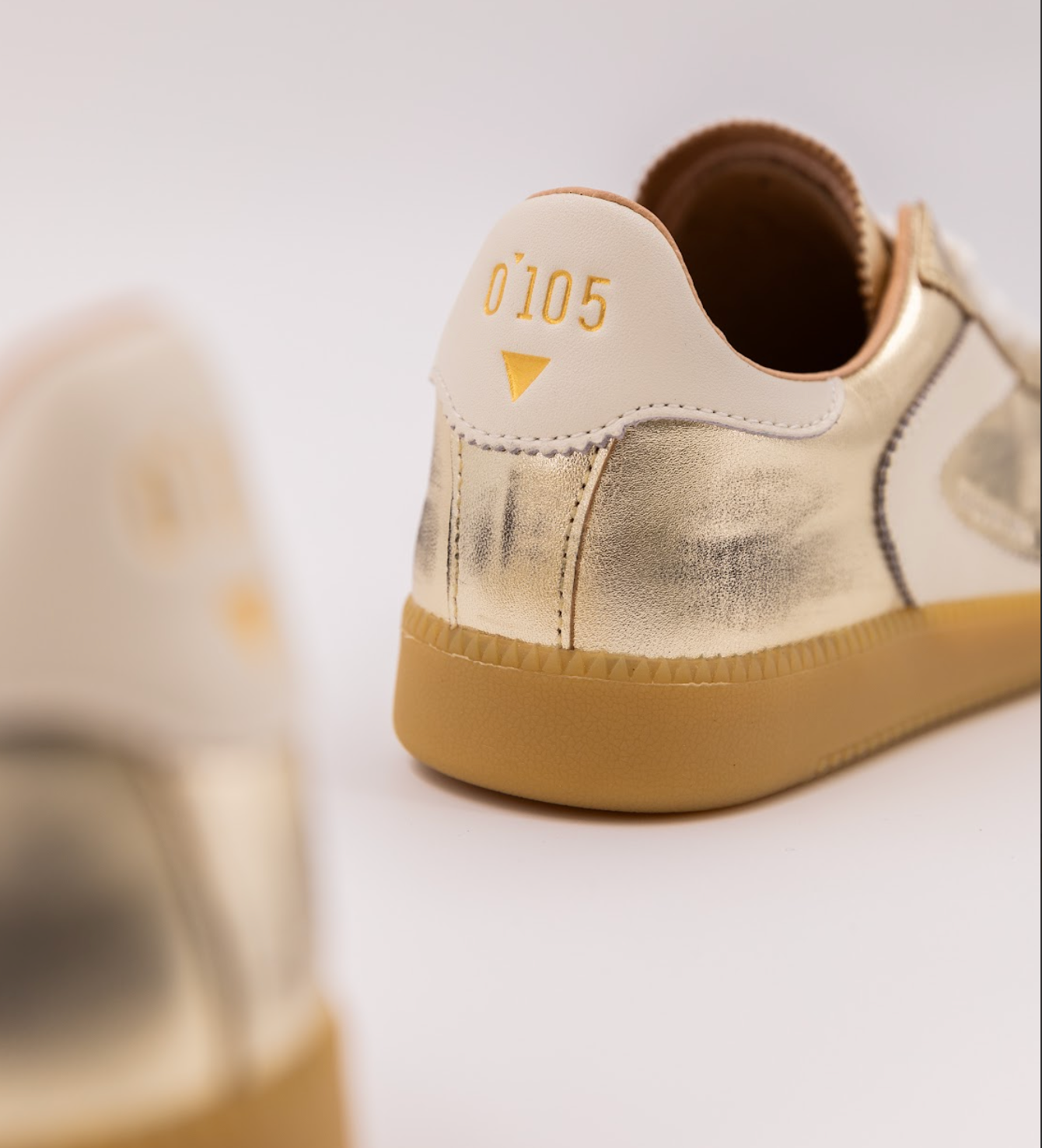 0-105 Nova Gold sneaker