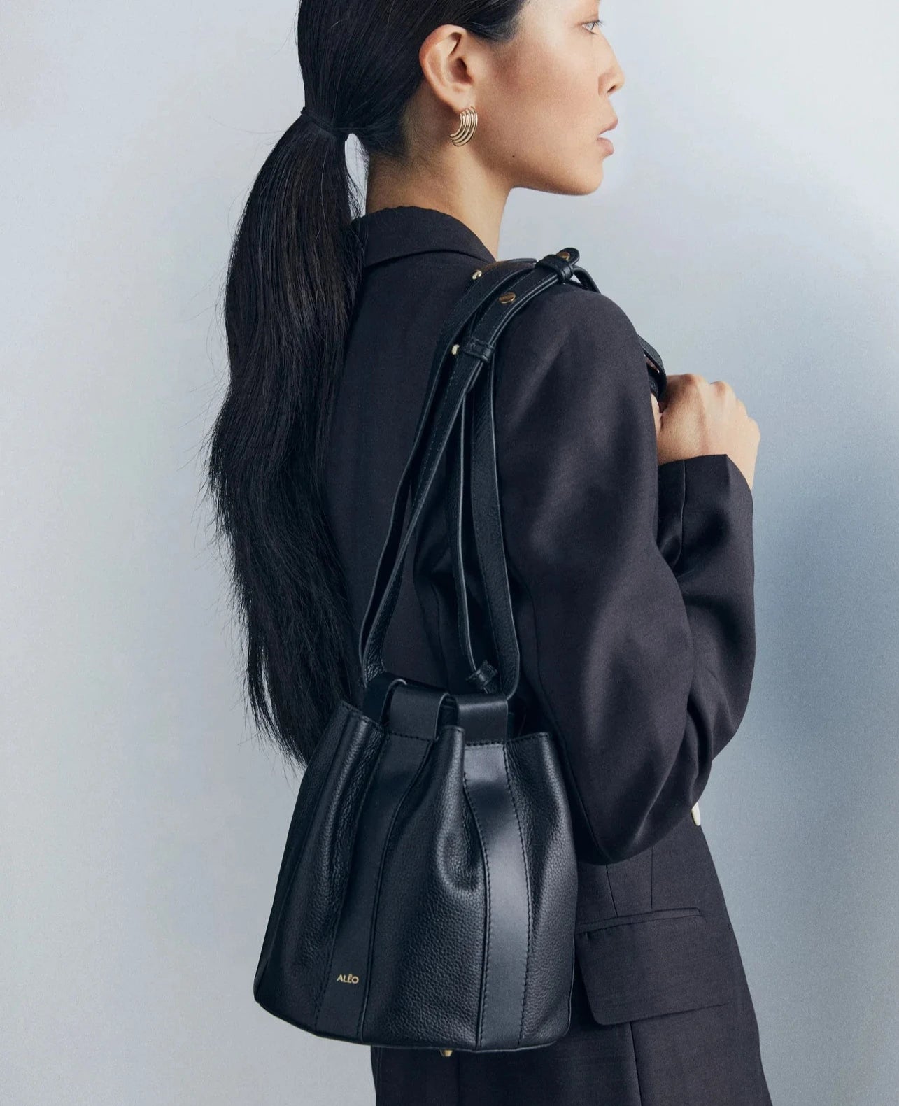 Aleo Lotus Black Bucket bag