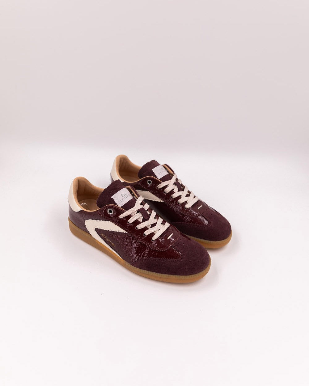 0-105 Nova wine suede sneaker