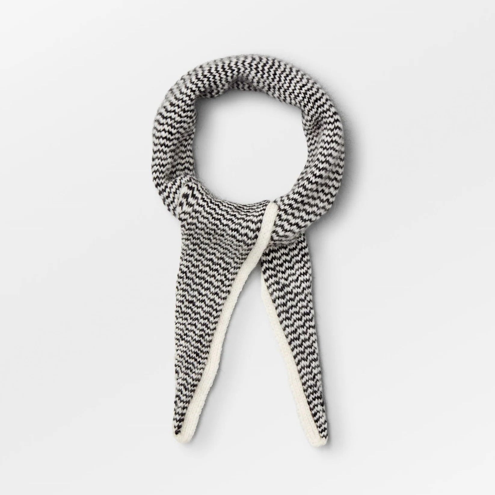 grafine becksondergaard scarf
